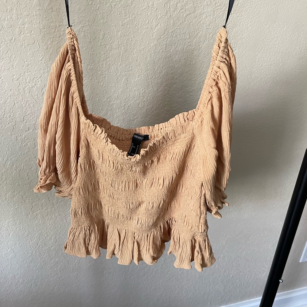 Forever 21 puffy sleeve top size M